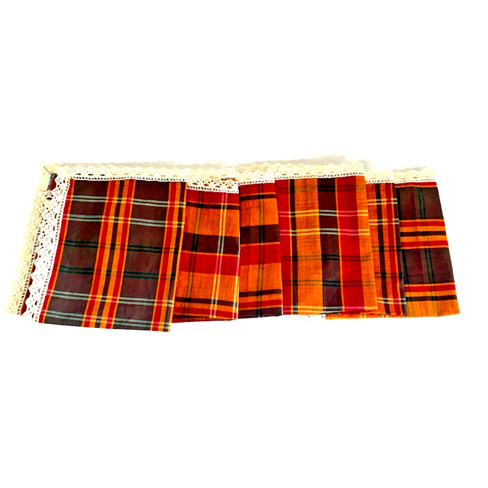 Plaid Madras Fabric Table Cover and 6 Napkins w/White-Yellow Lace Trim/Crochet